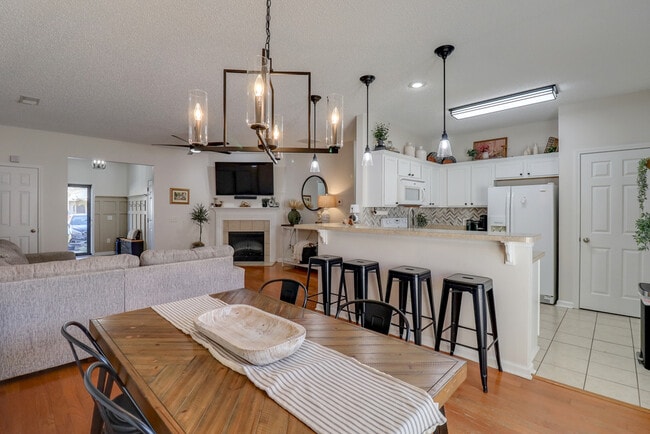 Building Photo - 1135 Canyon Oak Loop