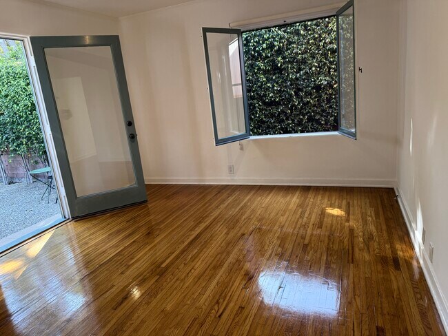 Building Photo - 8714 Rangely Ave