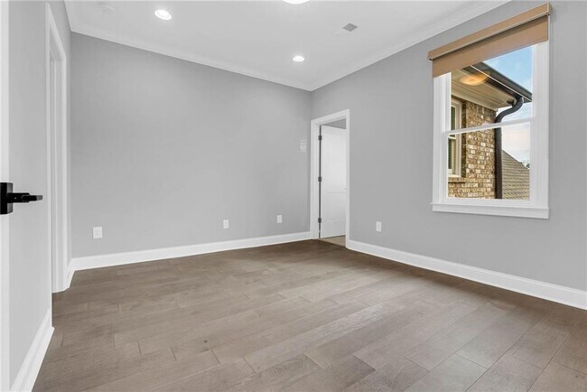 Building Photo - 909 Sunny Meadows Ln