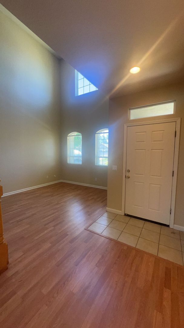 Building Photo - 3548 Santa Maria Ave