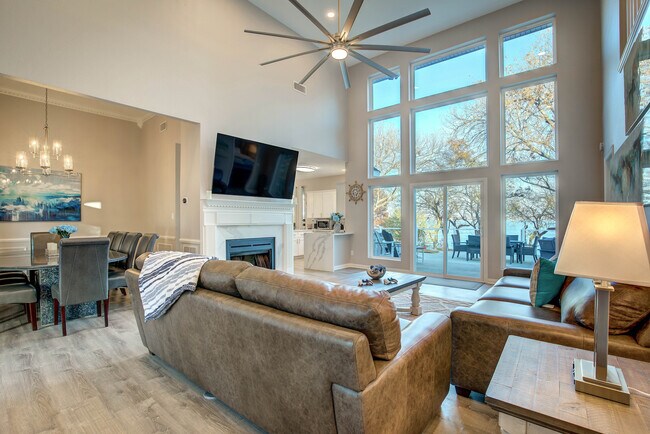 Building Photo - 8606 Columbia Dr