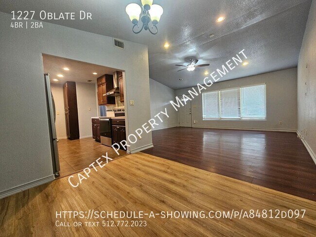 Building Photo - 1227 Oblate Dr