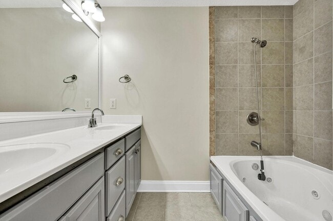 Building Photo - 217 Home Pl Ct SE