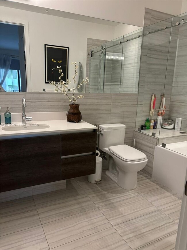 Building Photo - 301 Altara Ave