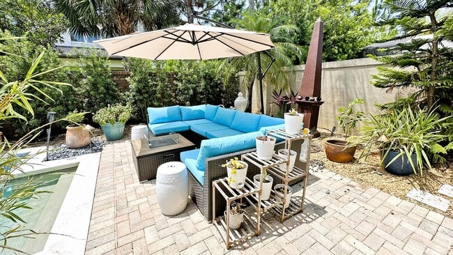 Building Photo - Elegant 4-Bedroom Home in Turtle Creek with Resort-Style Pool