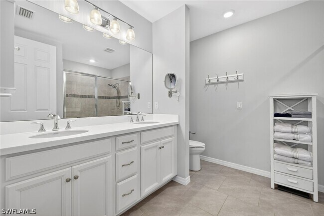 Building Photo - 14582 Edgewater Cir