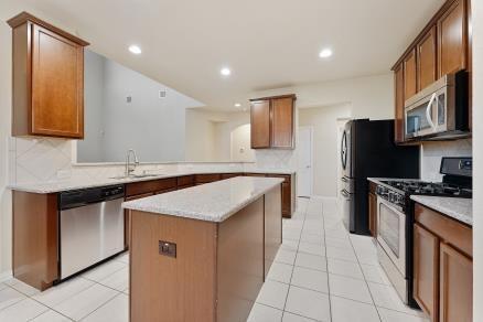Building Photo - 26116 Chivalry Ct