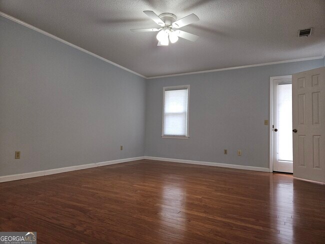 Building Photo - 313 Palomino Path