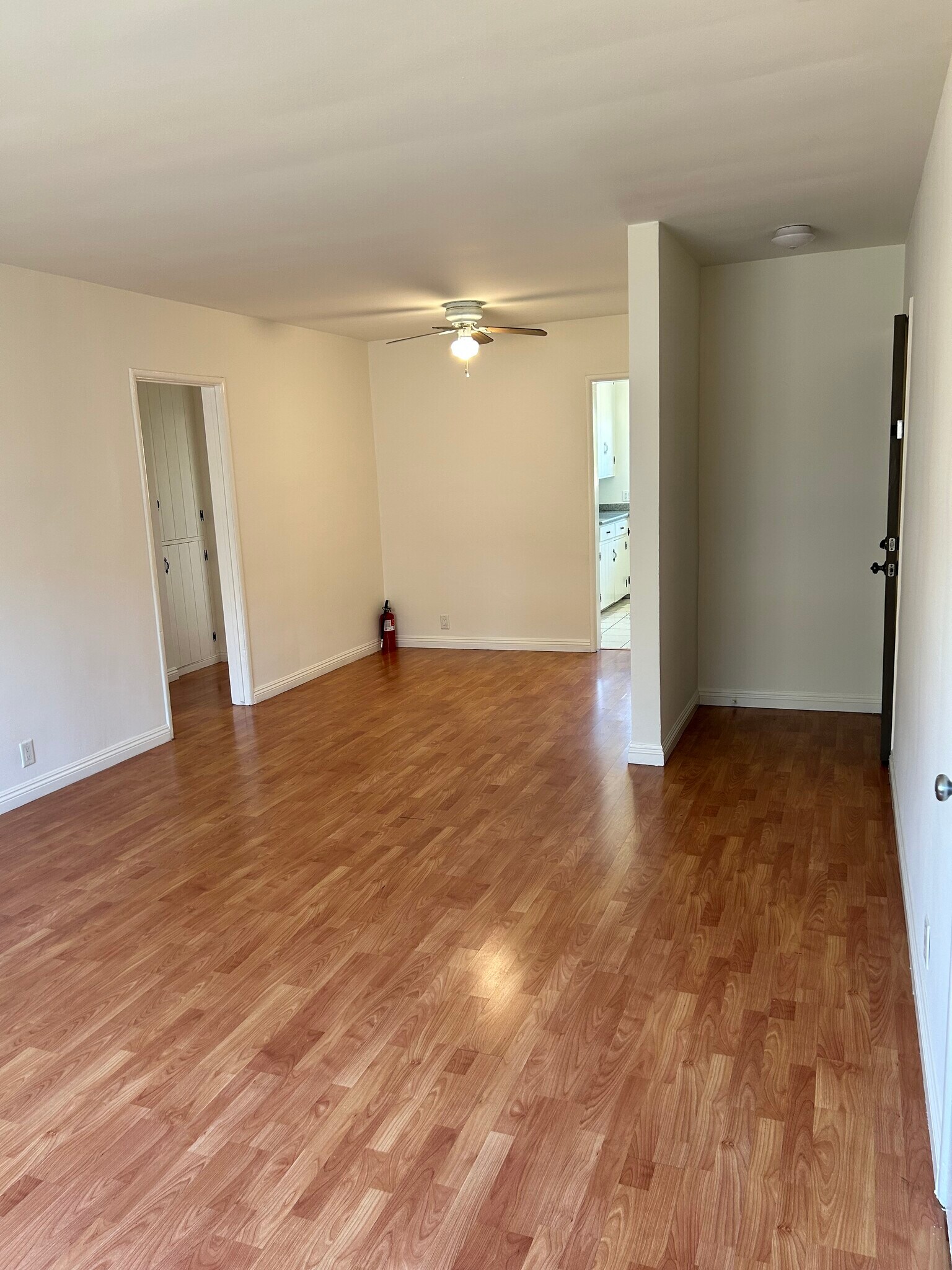 Living room - 5935 Buffalo Ave
