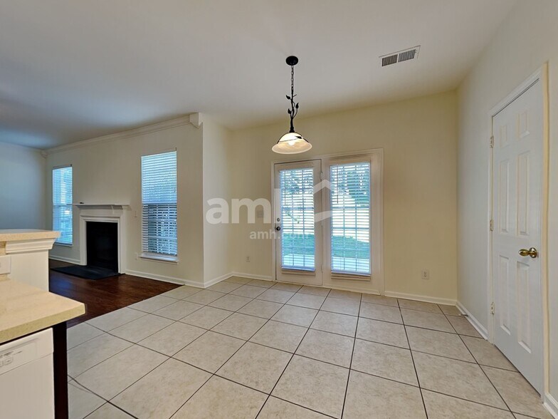 Building Photo - 129 Autry Ave