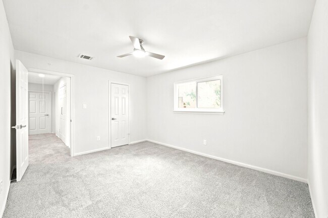 Building Photo - 15130 Walters Rd