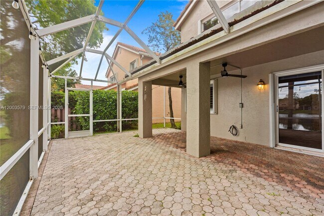 Building Photo - 237 NW 100th Ave