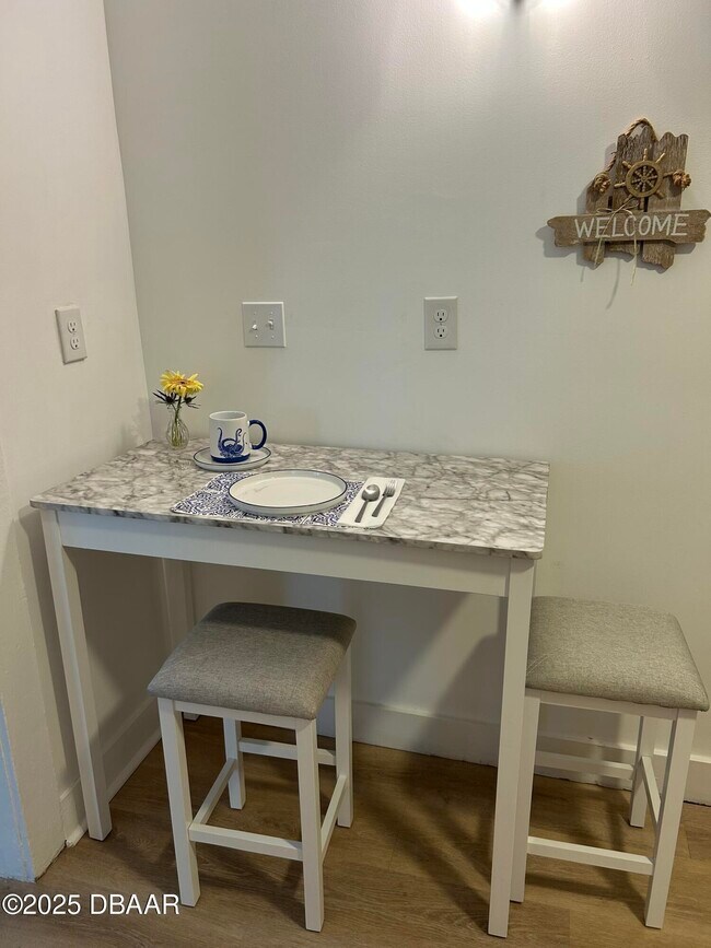 Building Photo - 602 Temko Terrace