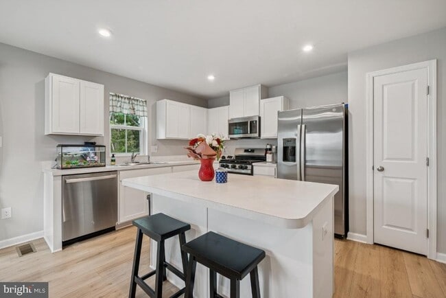 Building Photo - 81 Southwind Dr