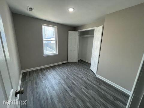 Building Photo - 3 br, 2.5 bath House - 2469 Brentwood Ave