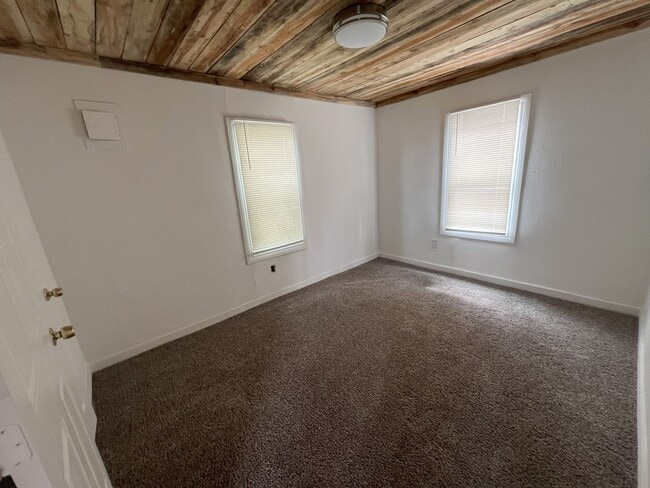 Building Photo - CONTRACT PENDING