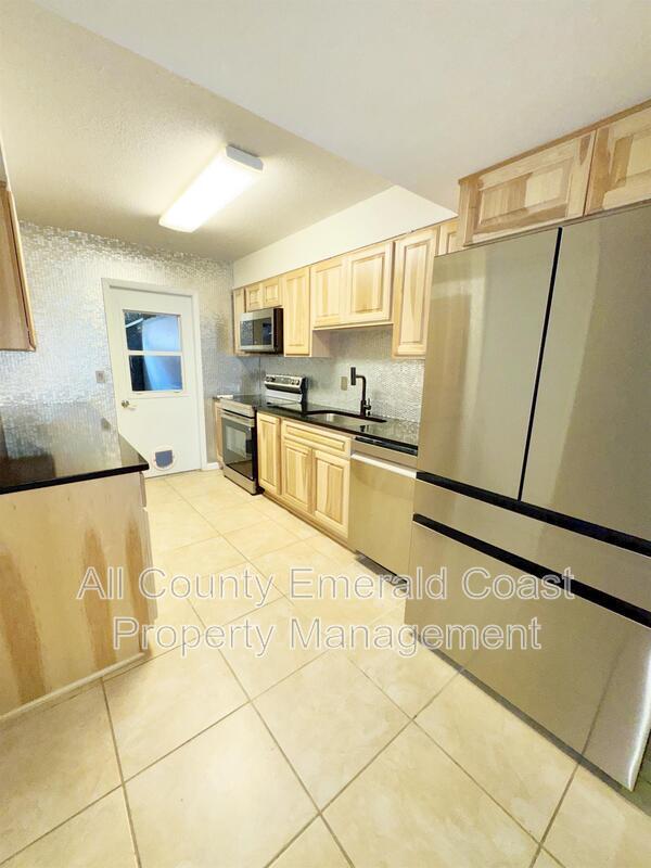 Building Photo - 114 Opp Blvd NE