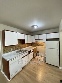 Building Photo - 6081 In the Pines Dr SE