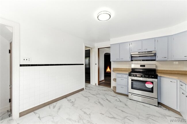 Building Photo - 841 Cleveland Dr