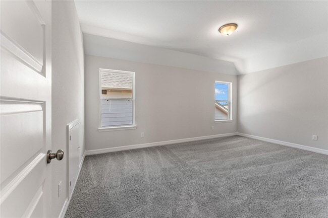 Building Photo - 28938 Hauter Wy
