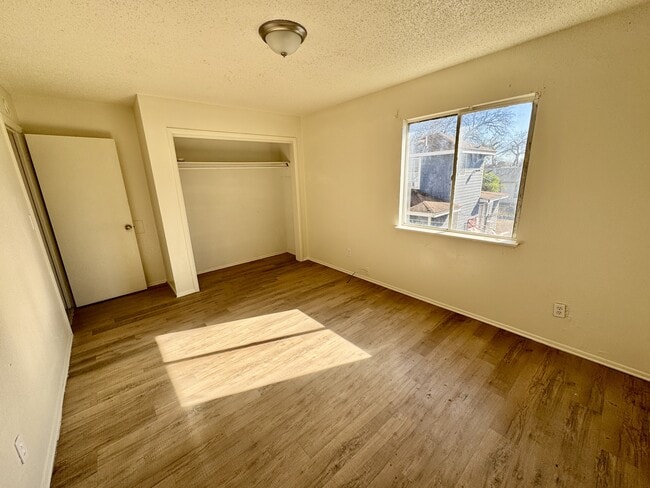 Building Photo - 5113 Sierra St