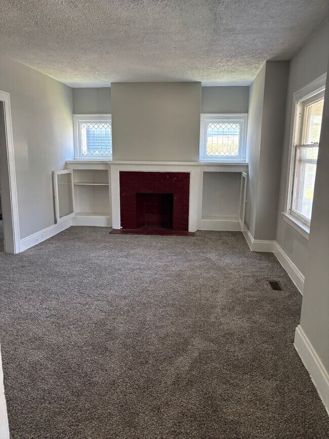 Building Photo - 1750 Alcoy Rd