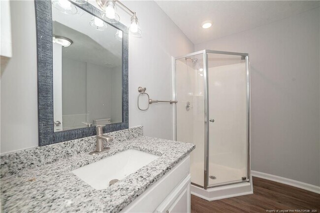 Building Photo - 974 Stewarts Creek Dr