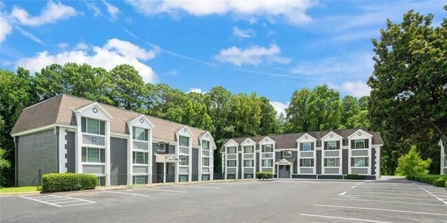Building Photo - 5675 Roswell Rd NE