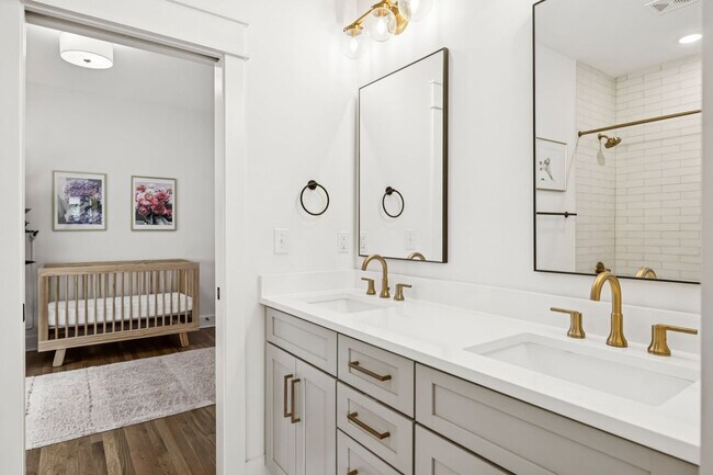 Building Photo - Great East Nashville house-close to 5 Poin...