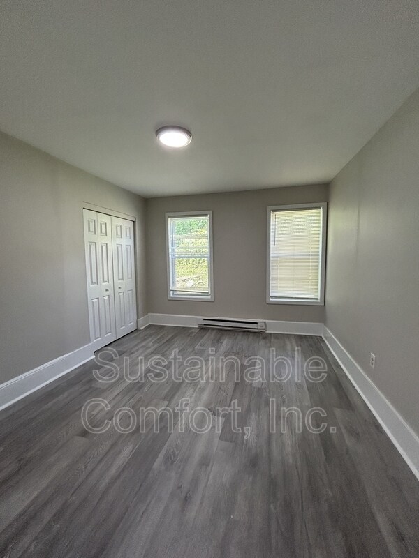 Building Photo - 254 Belmont St