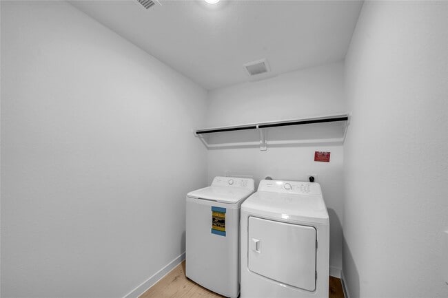 Building Photo - 30715 Wicklow Gdns Dr