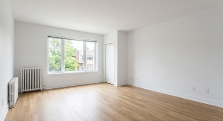 Building Photo - 1718 S Good Latimer Expy