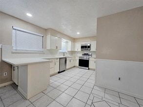 Building Photo - 1310 Goswell Ln