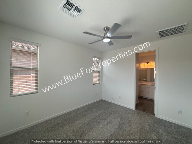 Building Photo - 35049 S Lasso Ln