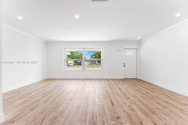 Building Photo - 9720 NW 24th Pl