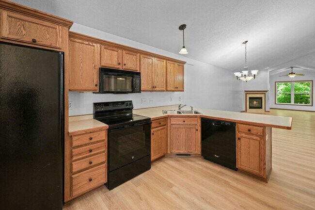 Building Photo - 6030 Boulder Ridge Dr