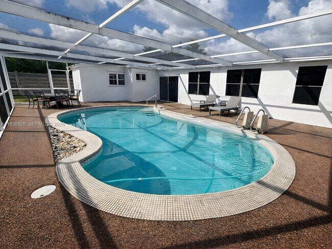 Building Photo - 5416 Jefferson St