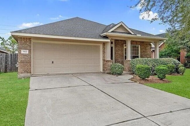 Primary Photo - 7923 Thorncroft Manor Ln