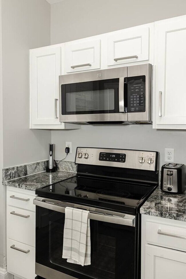 Building Photo - 216 Gilman Ave