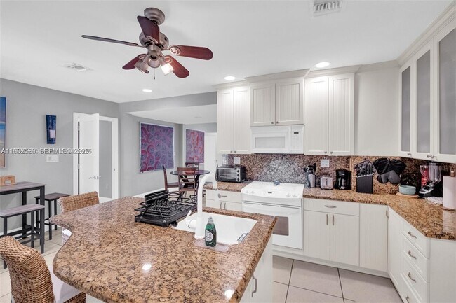 Building Photo - 1033 NW 6th St