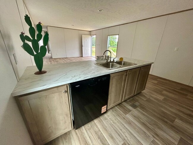 Building Photo - 575 Payne Creek Est