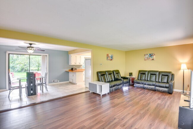 Building Photo - 4152 Sawyer Rd