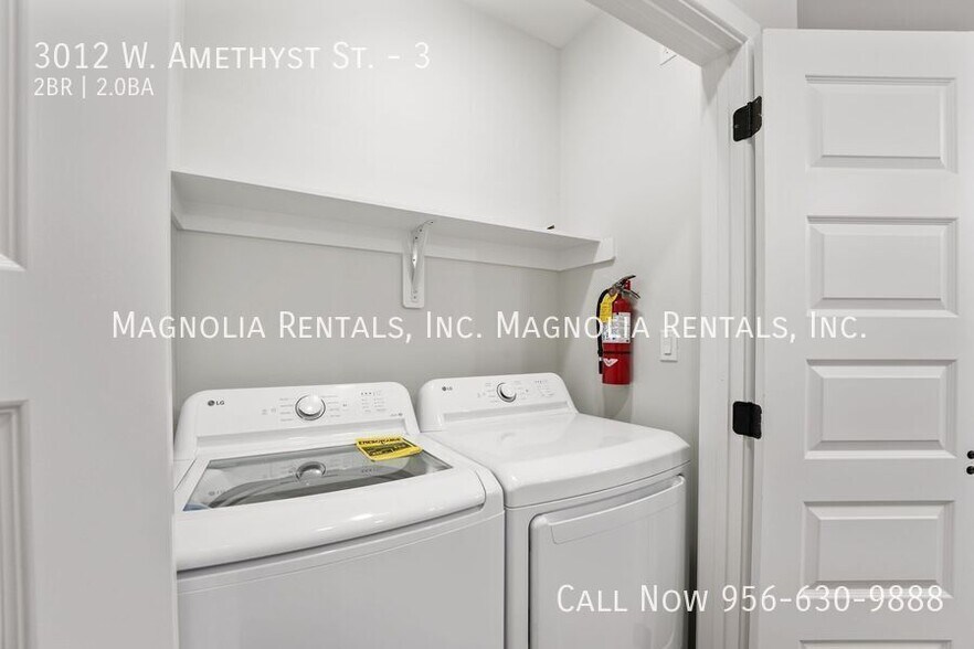 Building Photo - 3012 W Amethyst St