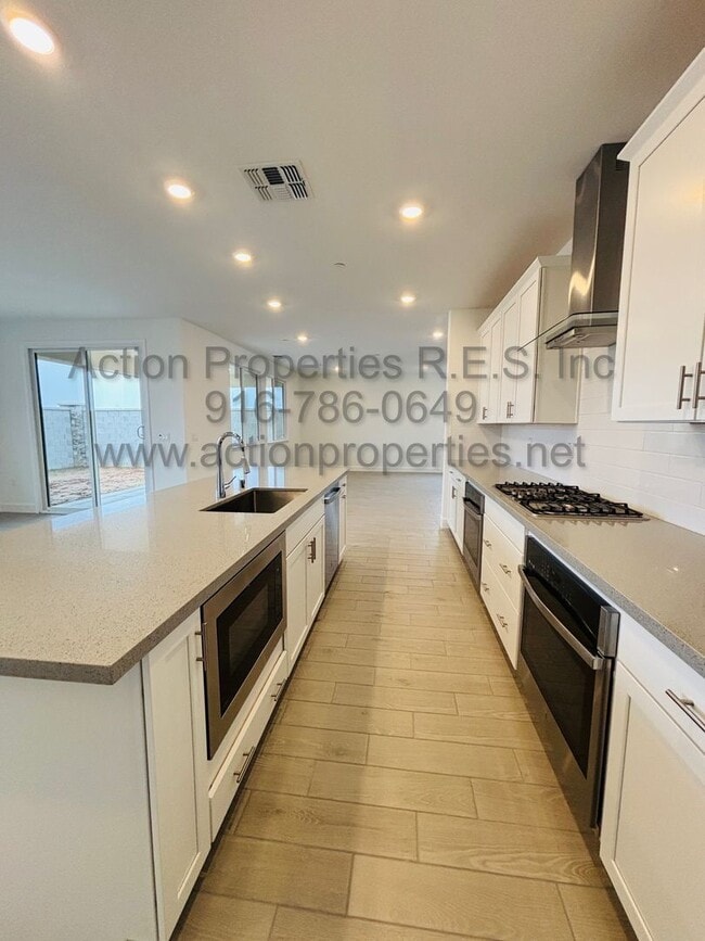 Building Photo - Action Properties RES inc. Offering Brand New Breckenridge @ Sierra West Solar 5 Bedroom 2793aq f...