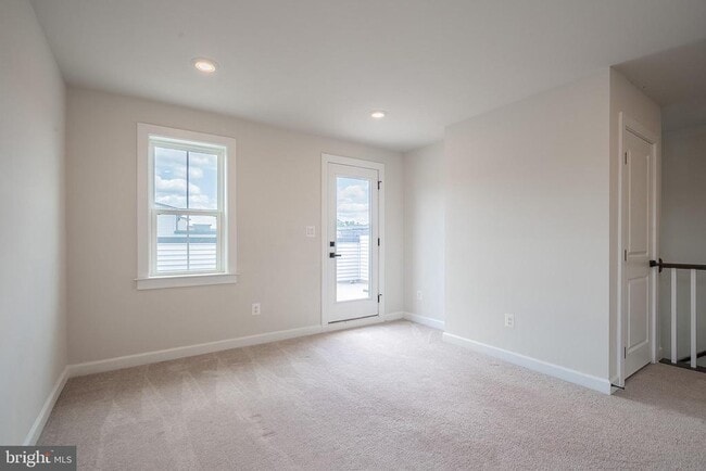 Building Photo - 13001 Hattontown Square
