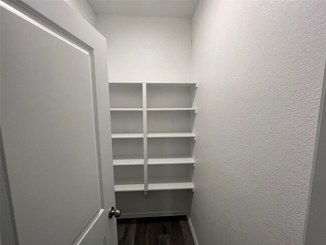 Building Photo - 11595 Persimmon St