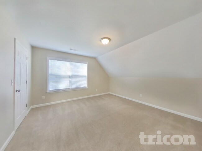 Building Photo - 2784 Aston Woods Ln