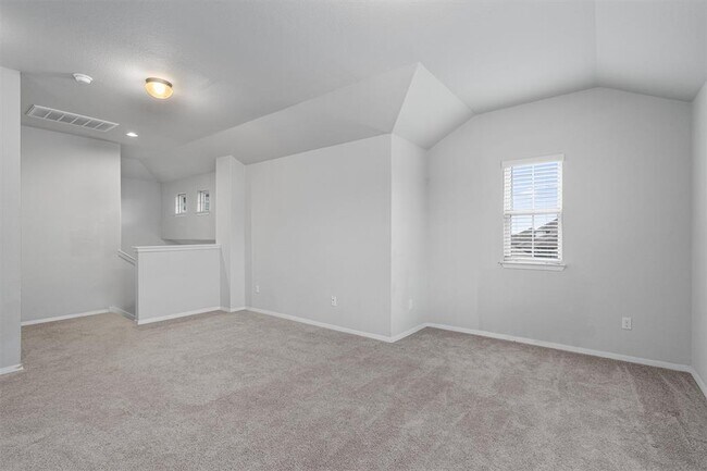 Building Photo - 300 Delta Crst