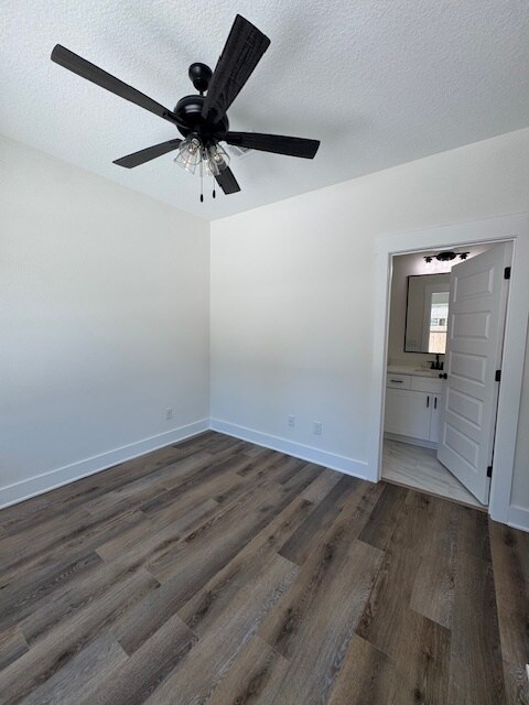 Bedroom one with bathroom - 580 N De Villiers St