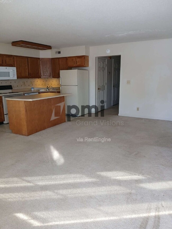 Building Photo - 1306 Arthur Ave